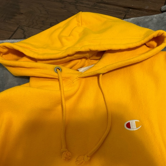 yellow champion hoodie - Picture 2 of 4